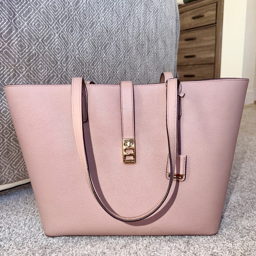 Michael Kors Tote
